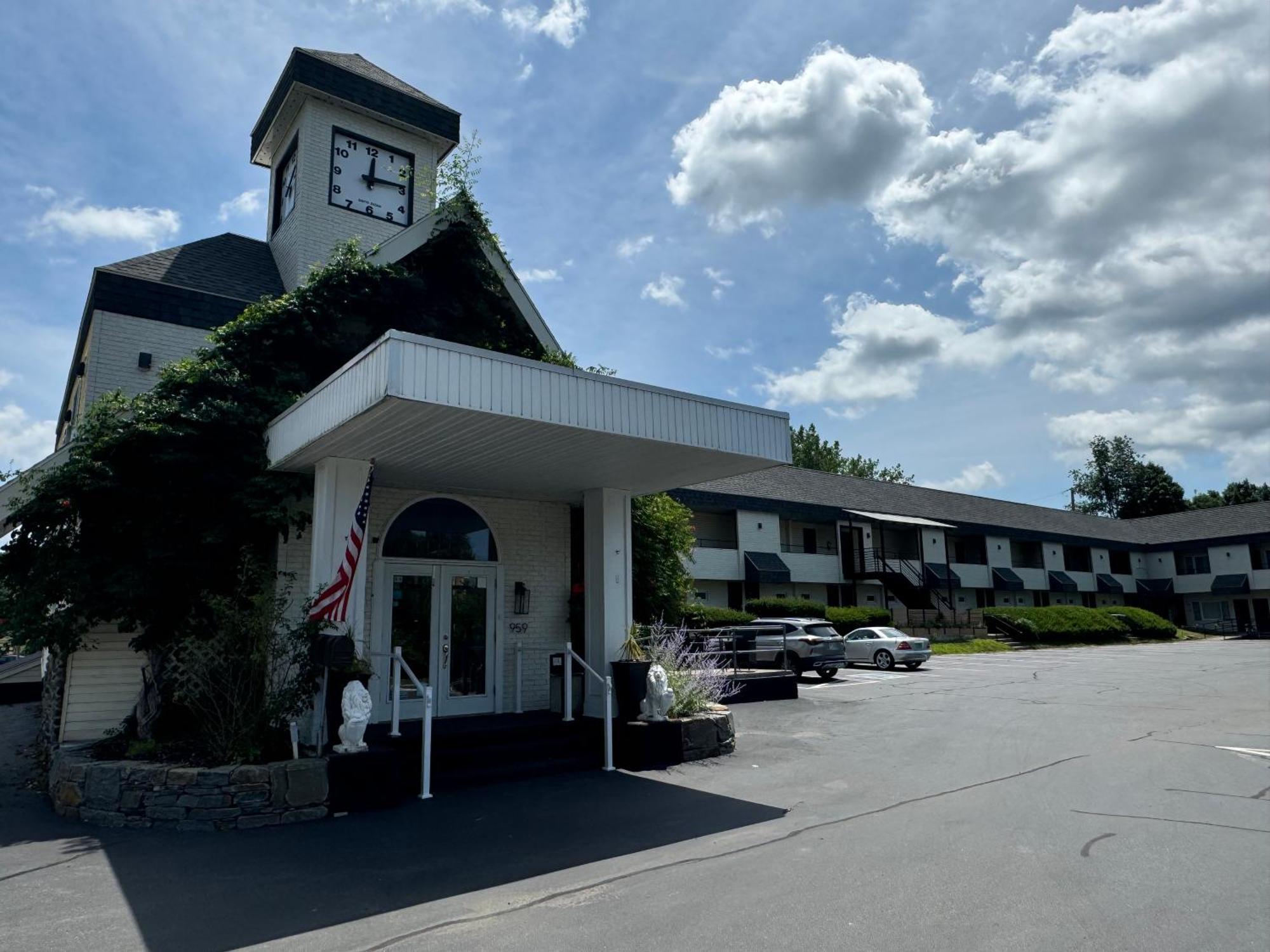 The Black Mountain Inn Brattleboro Extérieur photo